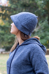 Вълнена шапка PONY - синьо