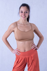 Телесно Бейсик бюстие с регулиращи се презрамки