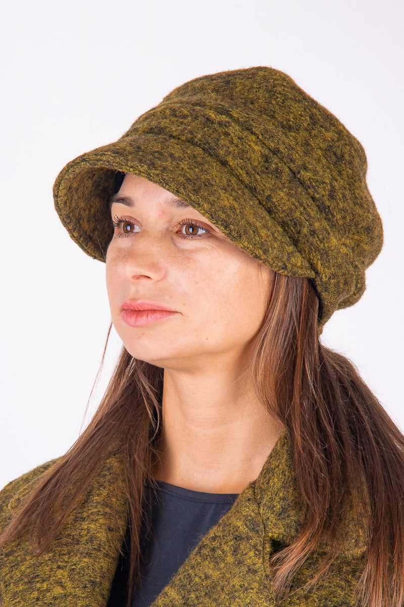ВЪЛНЕН КАСКЕТ Нора - Зелен